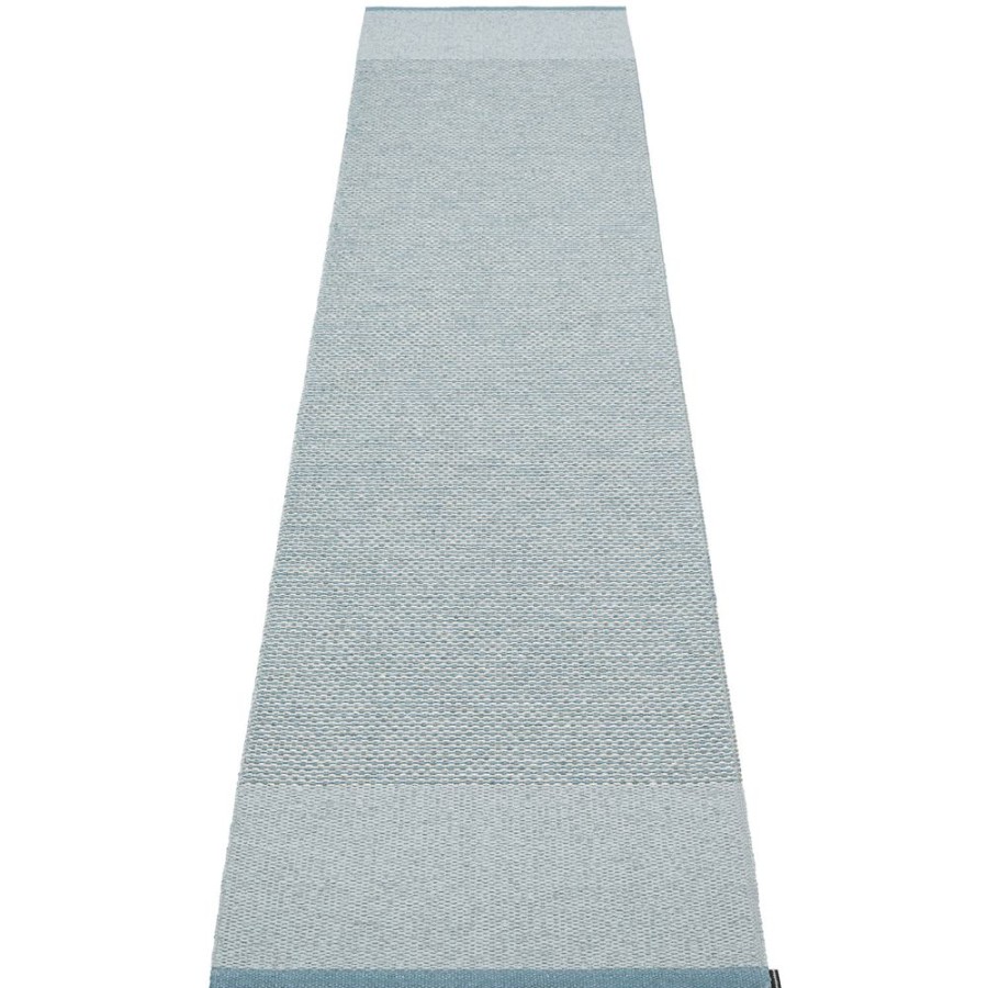 Mattor Pappelina Plastmattor | Edit Matta Dove Blue / Blue Fog / Stone Metallic, 70X300 Cm