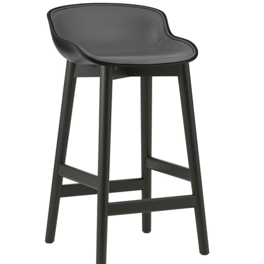 Mobler Normann Copenhagen Barstolar | Hyg Barstol 65 Cm, Kladd Framsida, Svart Lader / Svart Ek