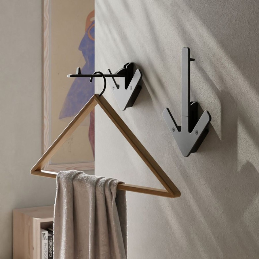 Inredning Design House Stockholm Krokar & Galgar | Arrow Hanger, Svart