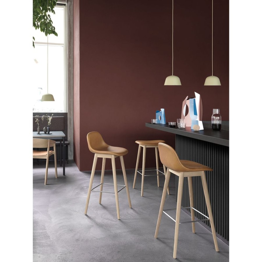 Mobler Muuto Barstolar | Fiber Wood Bar Stool W.Back, Konjak Lader/Ek